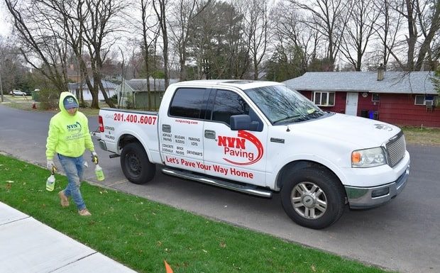 How to Properly Clean Your Asphalt Driveway or Parking Lot