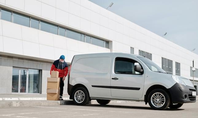 From Warehouse to Doorstep: The Critical Role of Last Mile Delivery
