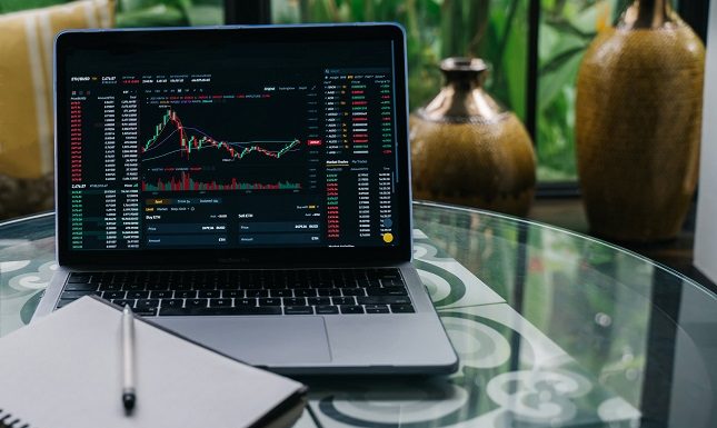 Navigating Financial Crossroads: Signs It’s Time to Seek Expert Help