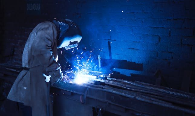 The Benefits of Downdraft Tables in Welding Shops