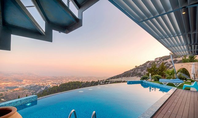 Extend Your Pool Season with a Boiler: Sunshine All Year Round