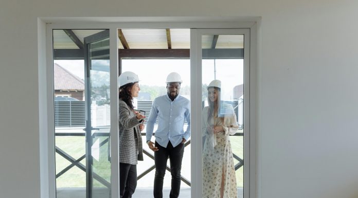 Why is Choosing a Local Custom Contractor the Best Idea?
