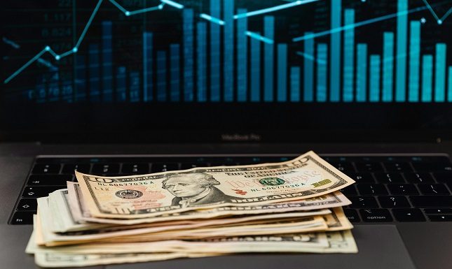 Building Wealth with Online Investment Education