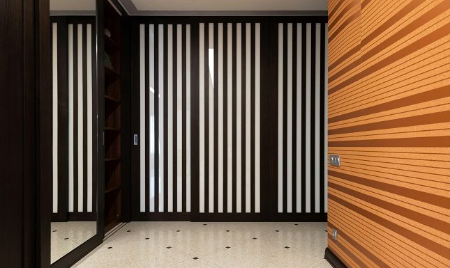 Plank Boards: The Versatile Wall Covering for a Rustic or Modern Touch