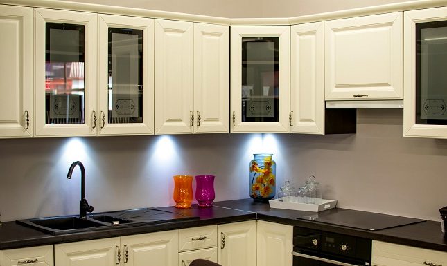 What Makes Wholesale Cabinets a Smart Choice for Efficient Commercial Project Success