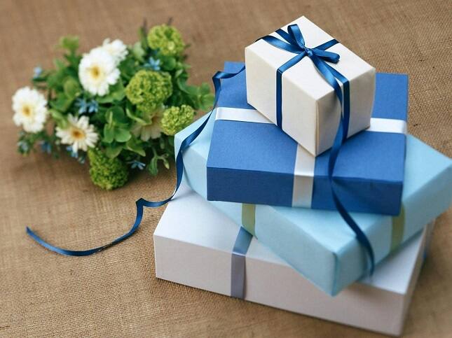 Corporate Gifting That Doesn't Feel Like a Cliché (1)