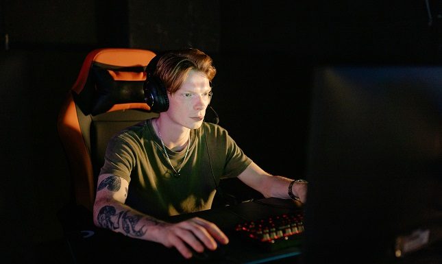 Why Players Are Willing To Pay For An Edge In Online Games