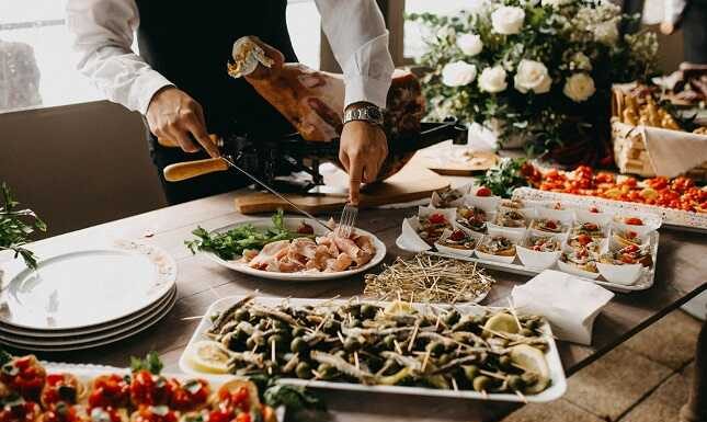 Boosting NYC Office Culture: How Corporate Catering Enhances Employee Engagement