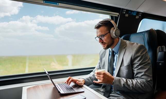 Why Business Executives Choose Rail Tours For Vacations