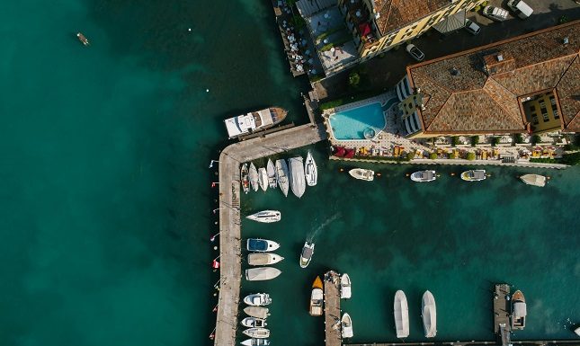 From Concept To Current: Designing The Ultimate Waterfront Escape