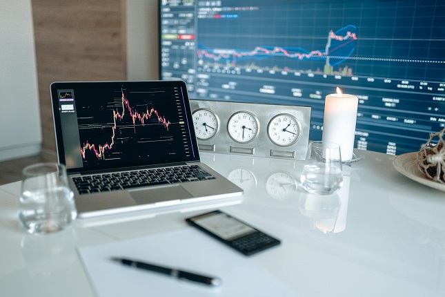 Breaking Into the Finance Industry What Every Aspiring Professional Should Know