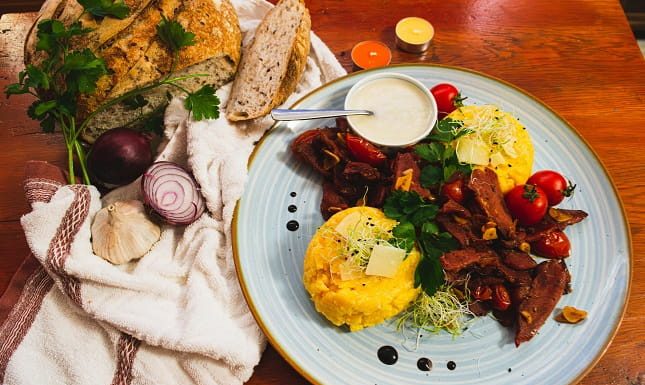 Lacrimi si Sfinti: Savoring Romania’s Authentic Food Traditions