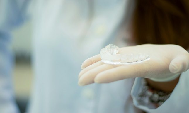 Permanent Vs Removable Retainers: Full Comparison Guide