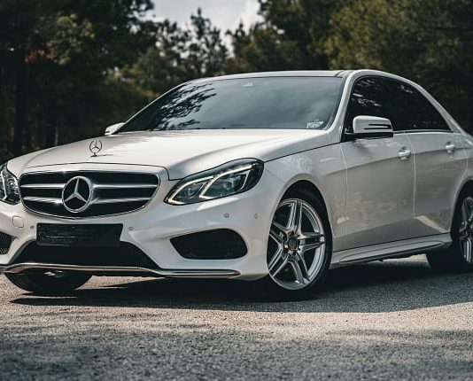 Beyond The Terminal: How Executive Car Services Ensure Seamless Airport Transfers