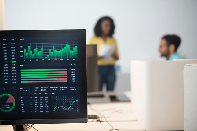 How Enterprises Turn Data Governance Into A Scalable Competitive Advantage