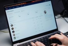 How Small Businesses Can Successfully Navigate International HR And Payroll