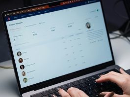 How Small Businesses Can Successfully Navigate International HR And Payroll