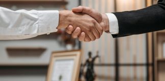 When To Hire A Personal Injury Lawyer And What They Do For You