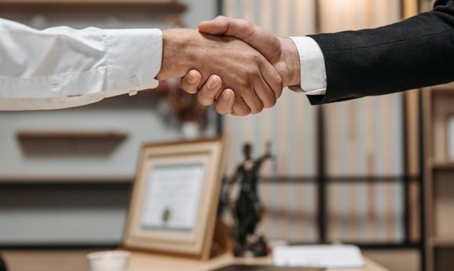 When To Hire A Personal Injury Lawyer And What They Do For You