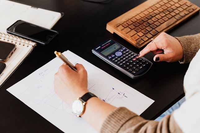 5 Signs Your Business Needs Professional Bookkeeping Services Right Now