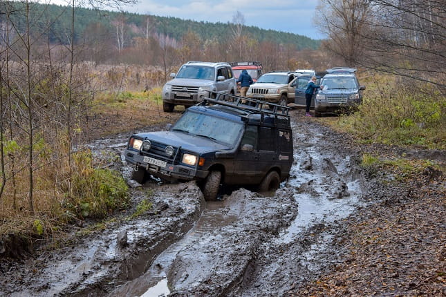 Festival Muddy Parking Stuck What to Pack When Parking Goes Wrong (1)