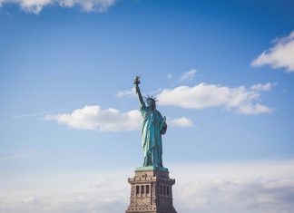 What NYC Businesses Need To Know About Shipping From Canada In 2026