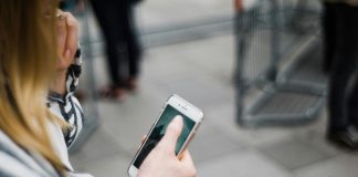 Essential Mobile Connectivity Tips For International Business Travellers