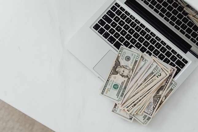 How to Make Money Online Without Quitting Your 9-to-5