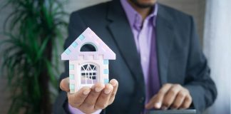 Is A Real Estate License Worth It? The Business Case For New Yorkers Thinking About the Leap