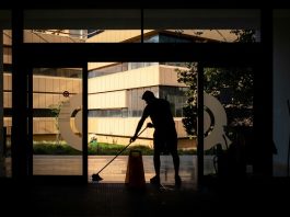 The ROI Of Investing In Professional Commercial Cleaning Services For Your Business