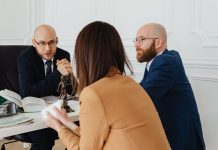 Understanding the Role Of A Federal Lawyer In Business Operations