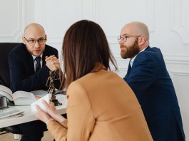 Understanding the Role Of A Federal Lawyer In Business Operations