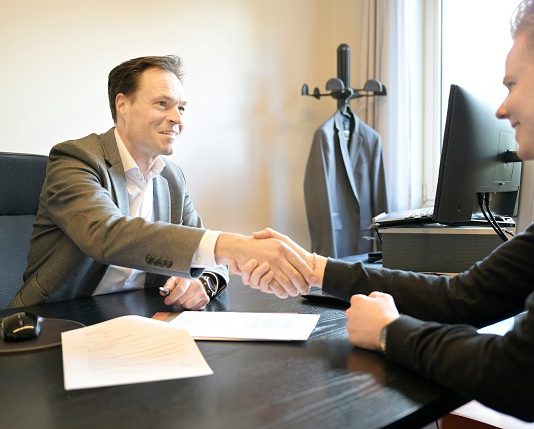 What Clients Really Consider Before Choosing A Lawyer