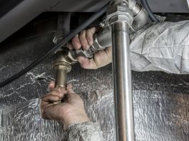 How Hiring A Plumber In Kansas City Prevents Winter Pipe Bursts