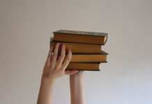 How To Find the Right Self-help Books For Personal Development?